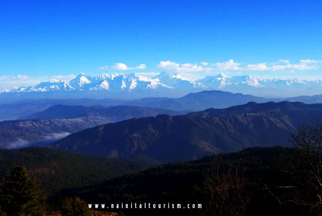 Mukteshwar commands a breathtaking view (380 km.) of Garhwal, Kumaon & Nepal snow ranges